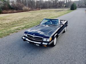 Mercedes-Benz 560 SL 1986 года  (NA)